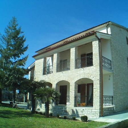 B&B Moderno Фажана Экстерьер фото