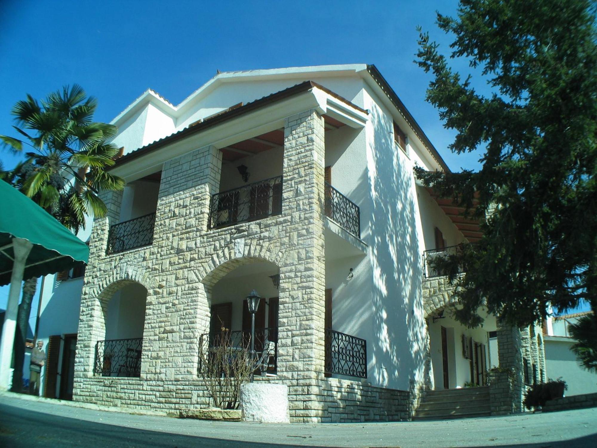 B&B Moderno Фажана Экстерьер фото