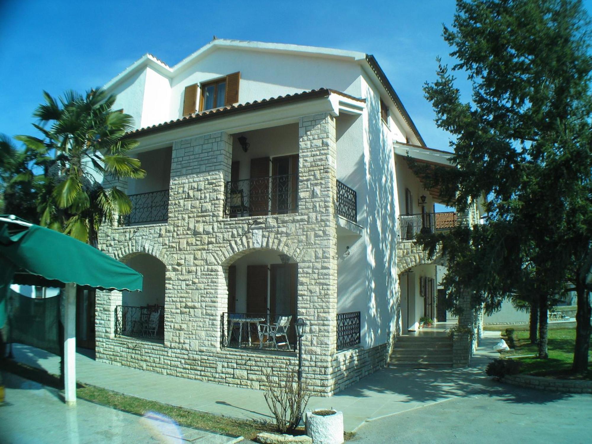B&B Moderno Фажана Экстерьер фото